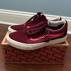 Vans Men’s Old Skool Maroon Red Stripe vanities love hurts special edition